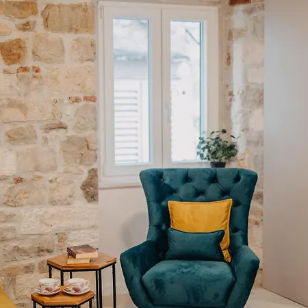 Apartment New, Modern Evala