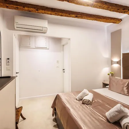 Evala Apartment *